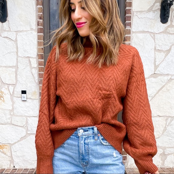 rust sweater size Xs - Picture 2 of 2